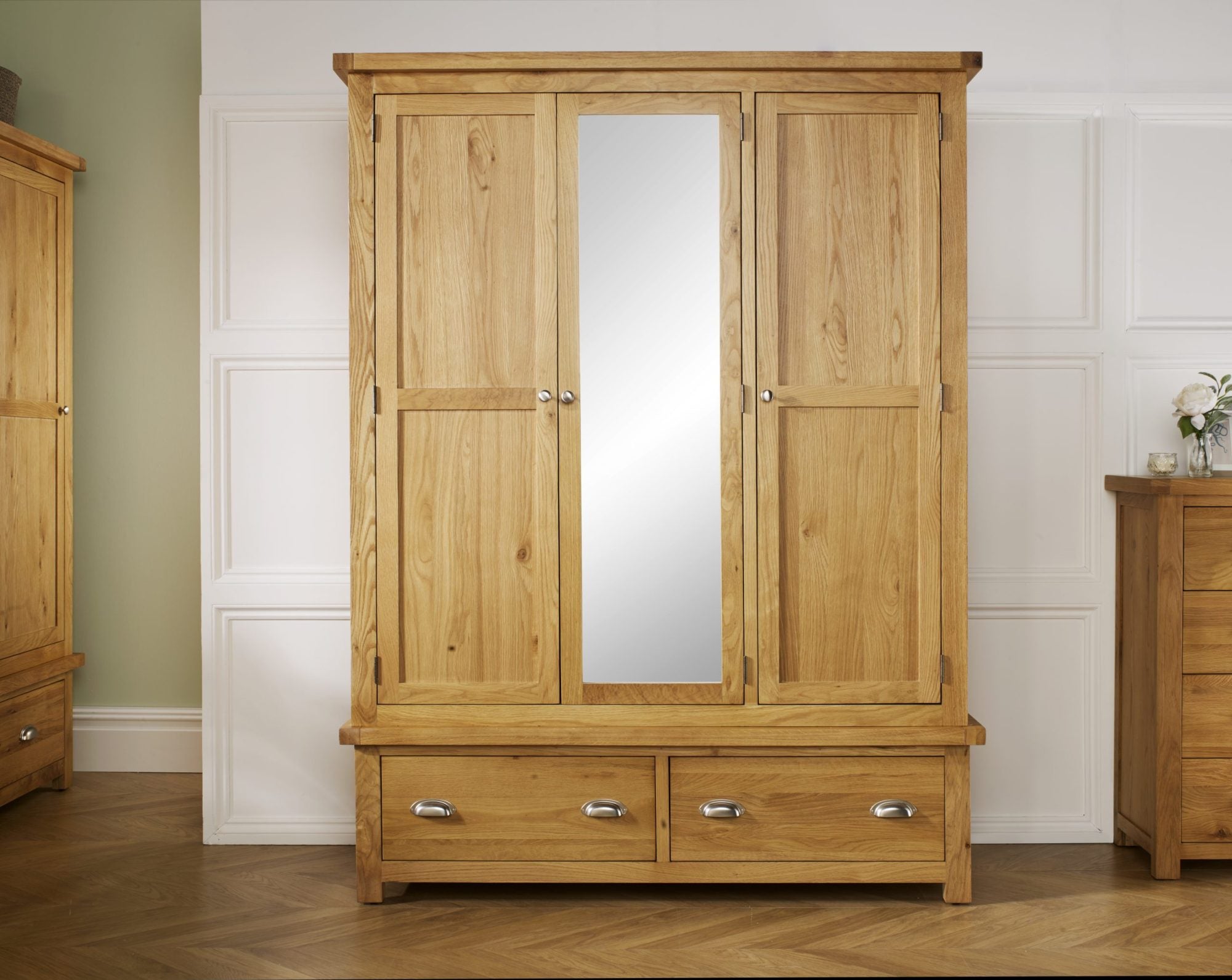 Woburn 3 Door 2 Drawer Wardrobe-1